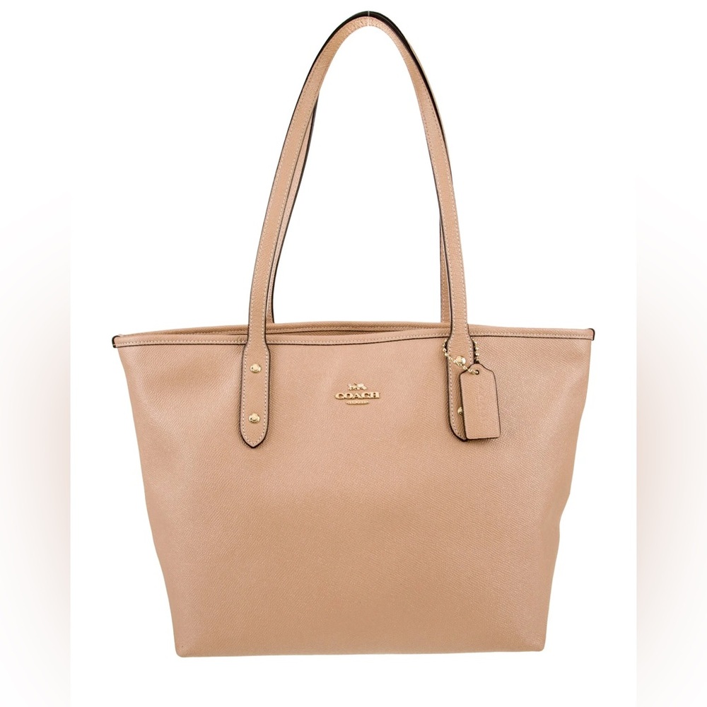 Coach Tan Leather Tote Minimalist Design